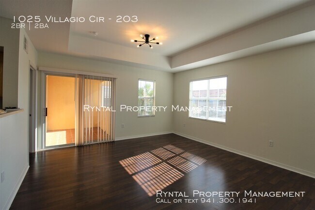 Foto del edificio - 1025 Villagio Cir
