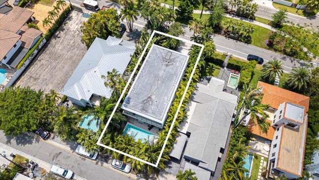 Foto del edificio - 247 Palm Ave