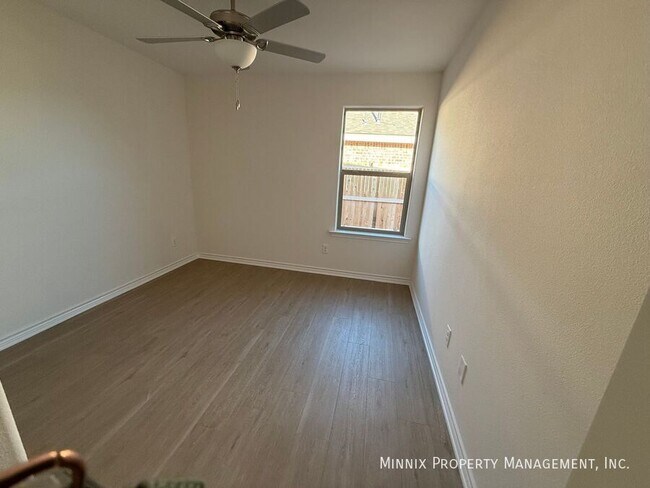 Foto del edificio - 5409 Lamont Ave