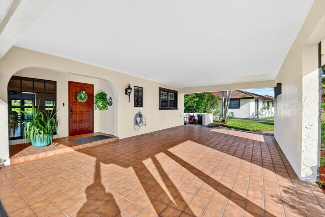 Foto del edificio - 435 Pine Villa Dr