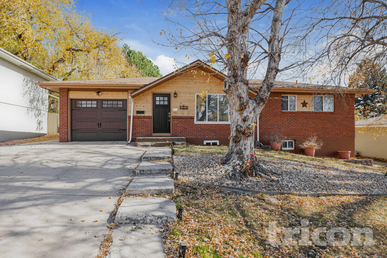 Foto principal - 1915 Berkshire Ln