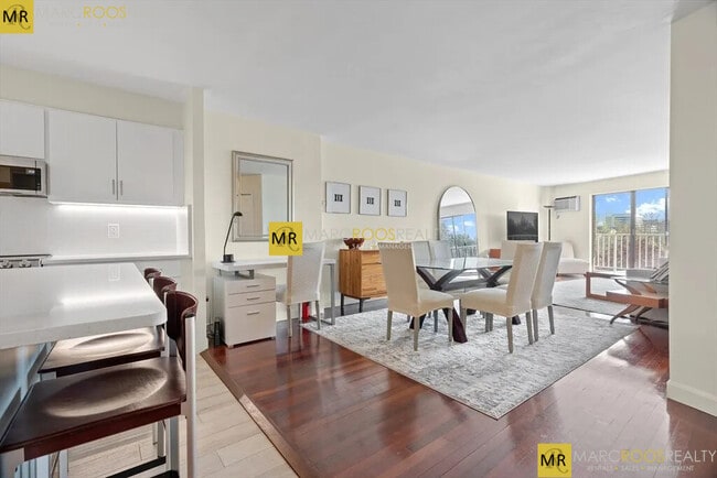 Building Photo - 131 Coolidge Ave