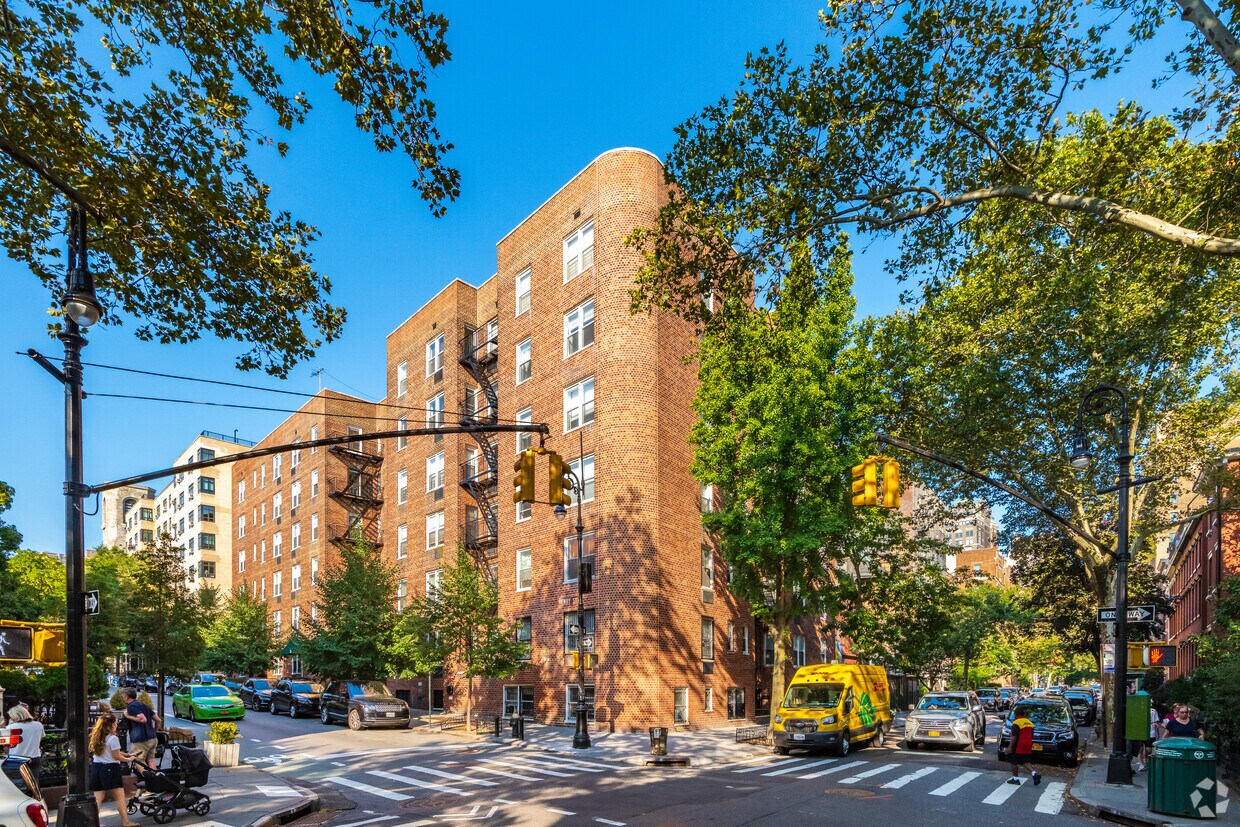 245 Henry St, Brooklyn, NY 11201 245 Henry St Brooklyn, NY