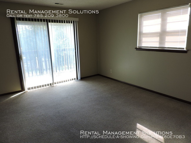 Building Photo - Bluewood East Apts- 2 BR 1 Bath