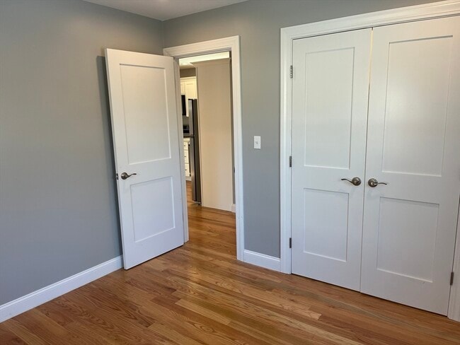 Building Photo - 14 Cherry Rd