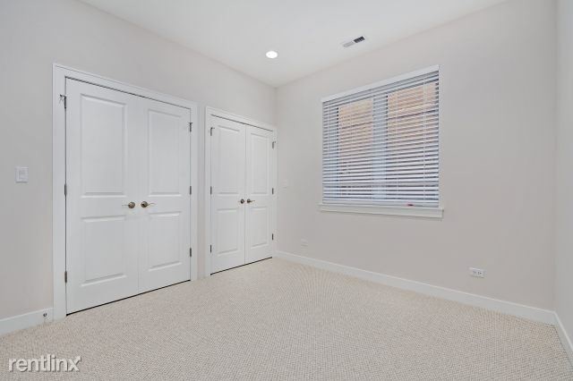 Building Photo - 2 br, 2 bath Condo - 3426 N Milwaukee Ave