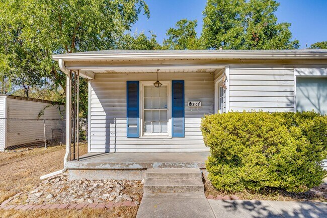 Foto del edificio - 3109 Dogwood Park Dr