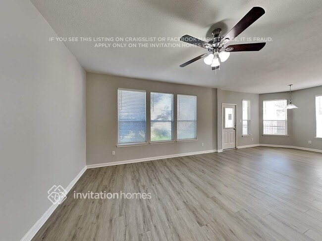 Foto del edificio - 4522 Lake Halbert Ln
