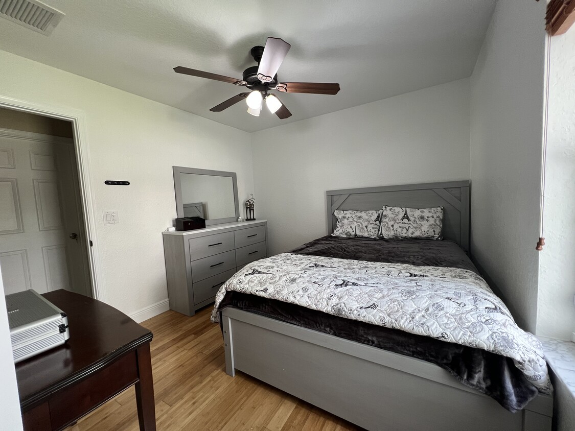 Foto principal - 16226 SW 27th St