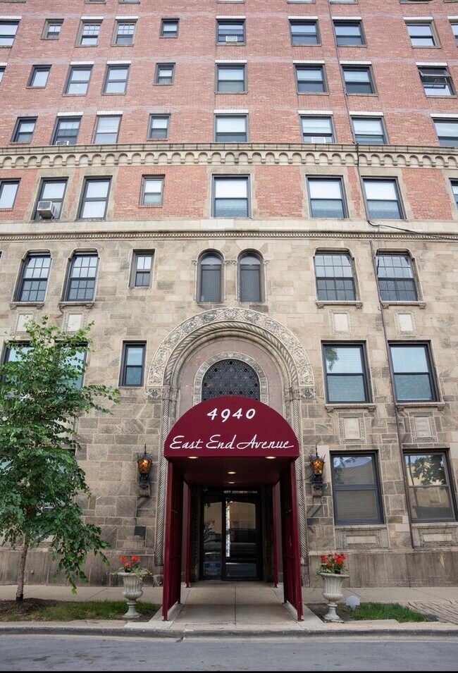 Building Photo - 4940 S East End Ave