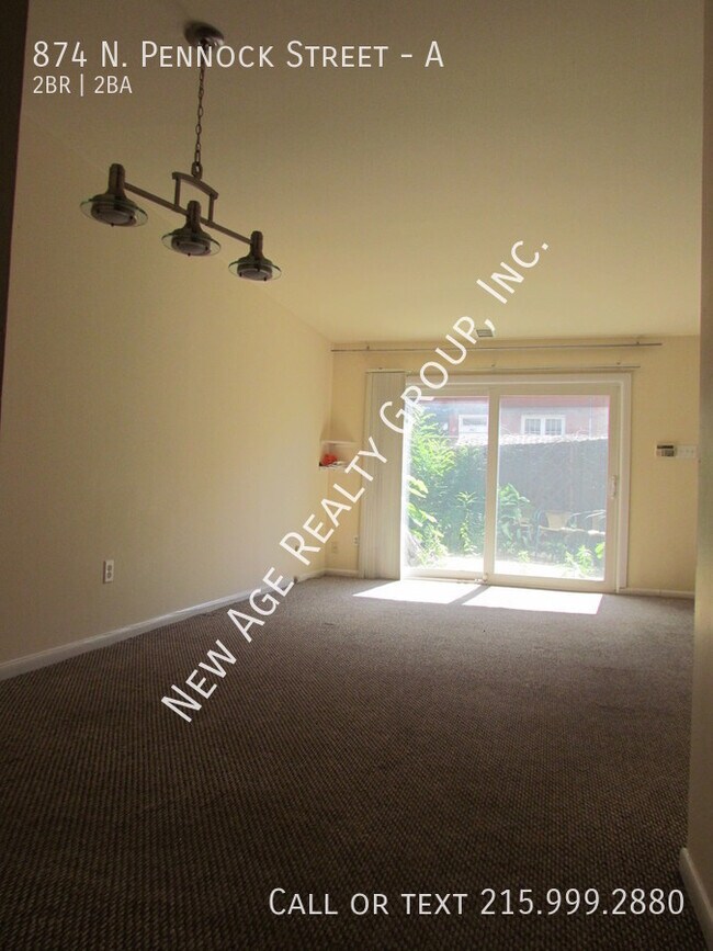 Building Photo - Great 2 bedroom at 874 N. Pennock Street-U...
