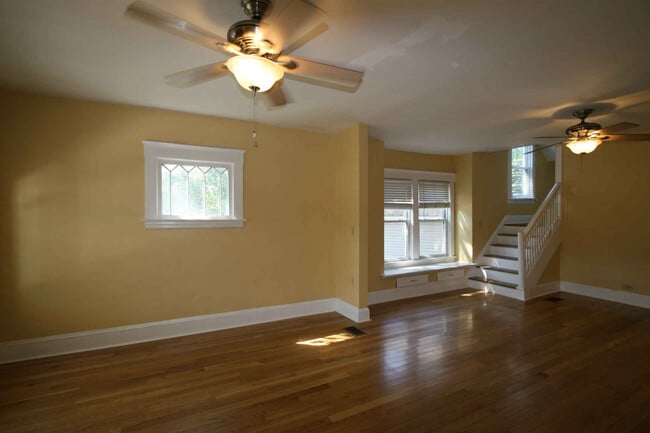 Building Photo - 1357 Riverside Dr