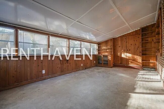Foto del edificio - 2119 Porter Dr