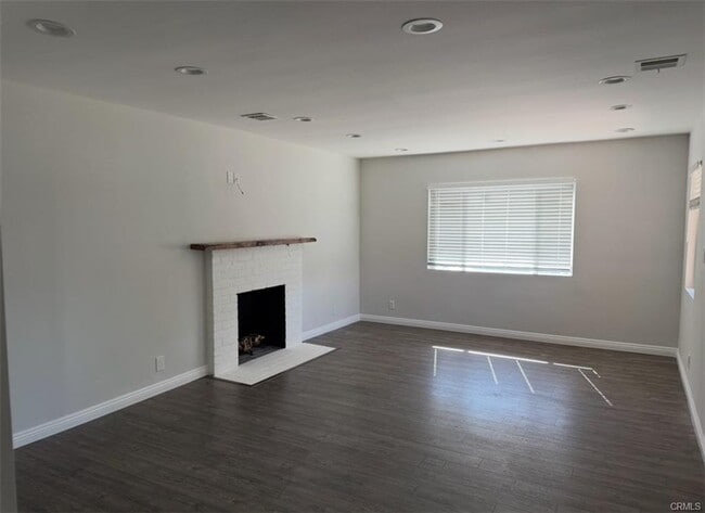 Building Photo - 6324 Langdon Ave