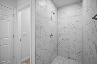 Building Photo - 942 Sunrise Blvd