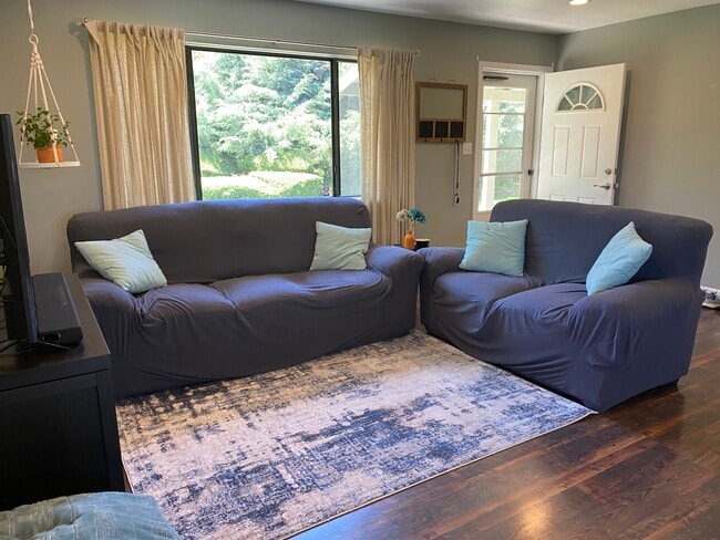 Building Photo - 510 Perry St