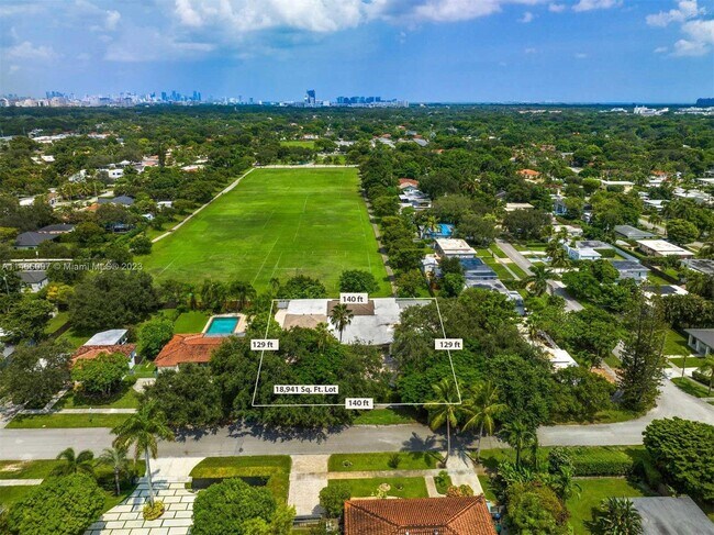 Foto del edificio - 4335 SW 60th Pl