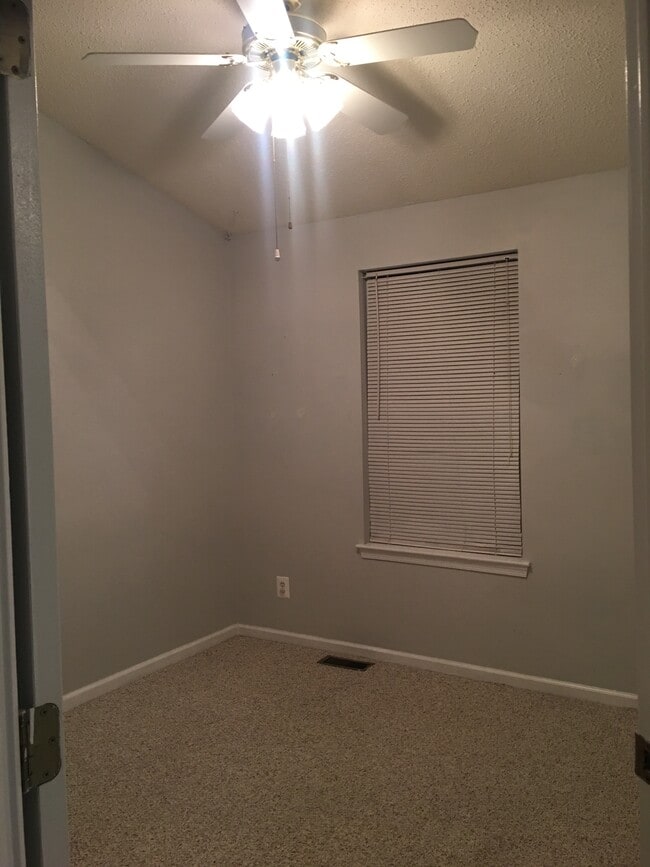 Building Photo - 8210 Winstead Pl