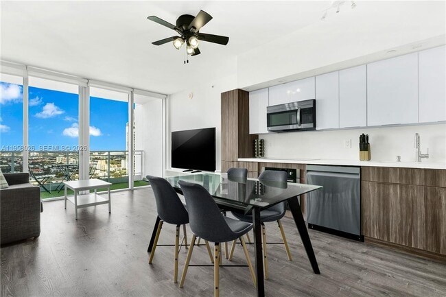 Foto del edificio - 92 SW 3rd St