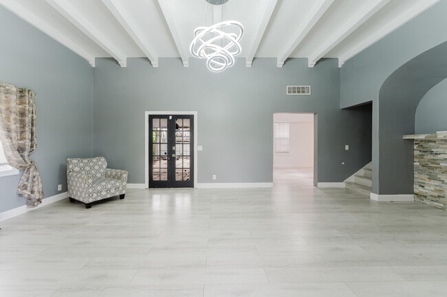 Foto del edificio - 700 E Palmetto Park Rd