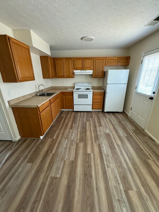 Foto del edificio - 376 Woodstock Ln