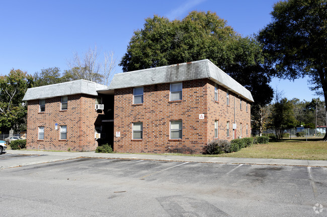 Building Photo - Huron-Sophia Apartments