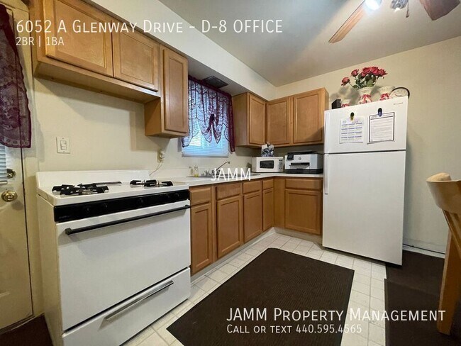 Foto del edificio - 6052 Glenway Dr