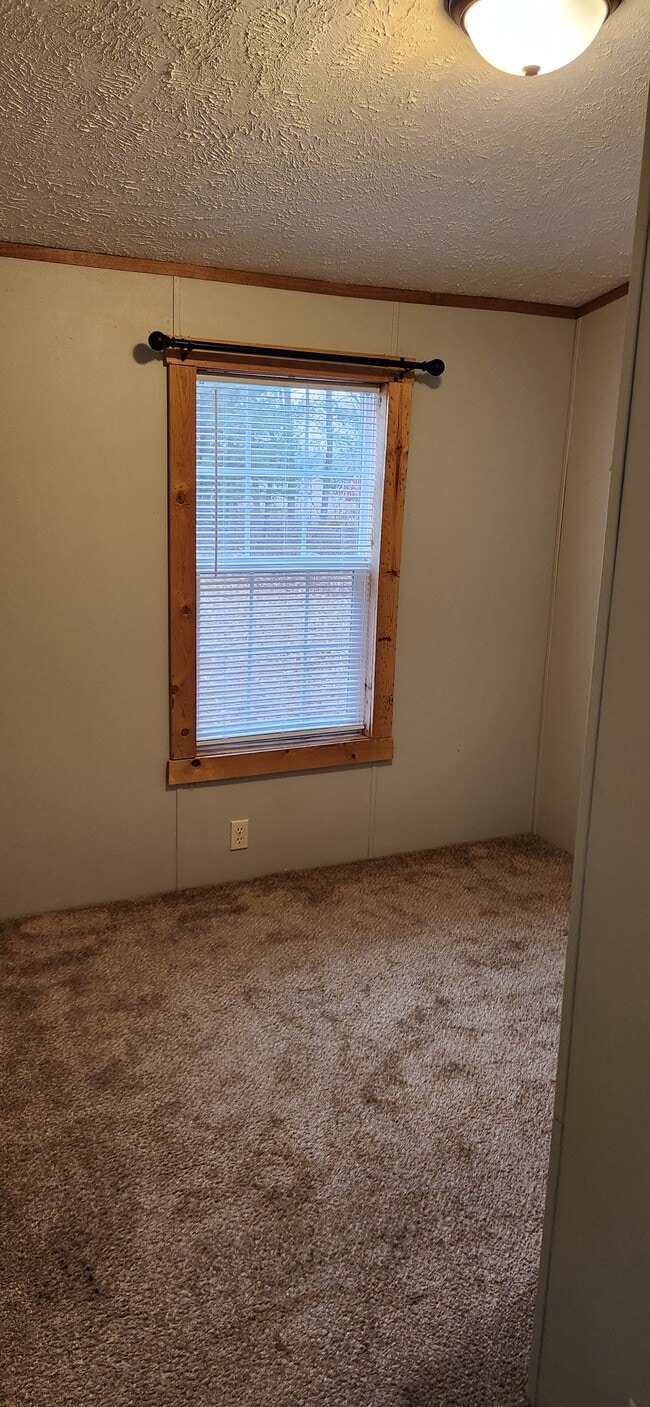 Building Photo - 759 Czech Dr