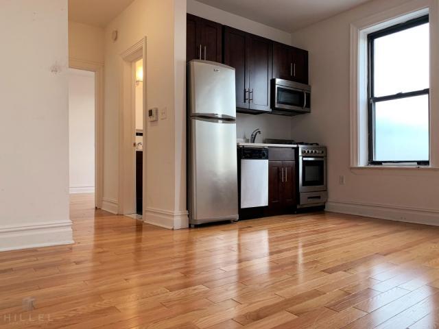 Foto del edificio - 1 bedroom in ASTORIA NY 11105