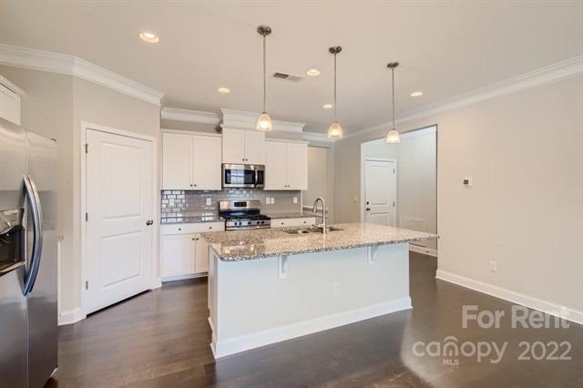Building Photo - 3660 Norman View Dr