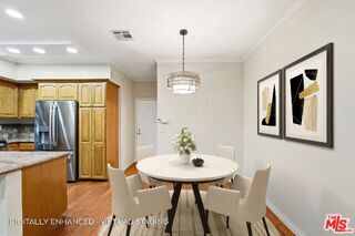 Foto del edificio - 2406 Aviation Blvd