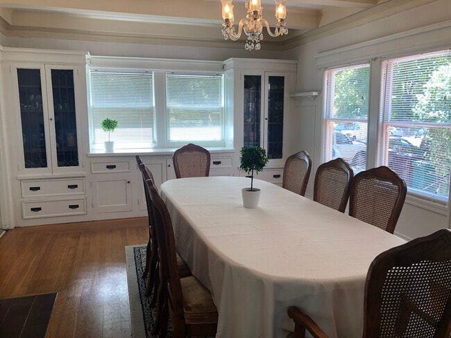 Foto del edificio - 3263 Kempton Ave