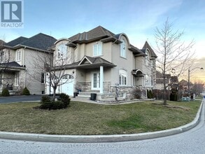 Building Photo - 826 Wingarden Crescent
