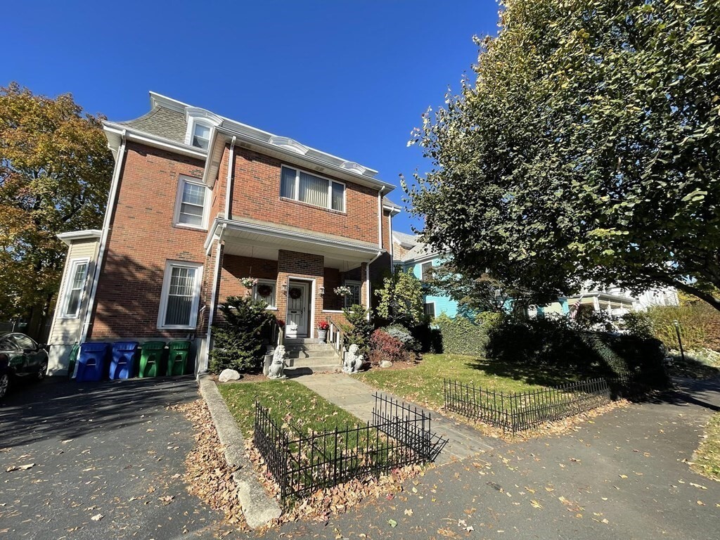 Primary Photo - 17 Central Ave