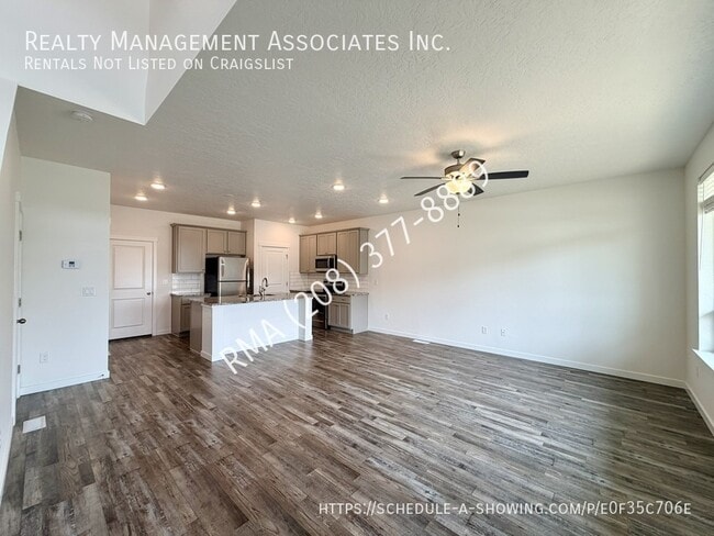 Building Photo - 4719 W Santa Fe Ln