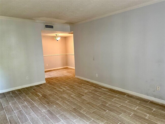Building Photo - 375 Wymore Rd
