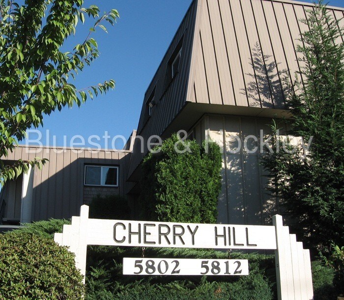 Foto principal - 5802 SE Milwaukie Ave
