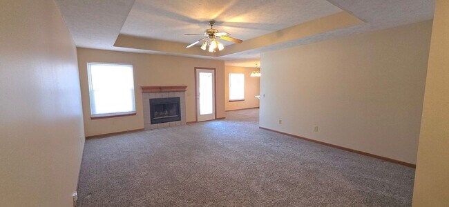 Foto del edificio - 3 Bedroom 2 Bathroom home in Nixa for $1395!