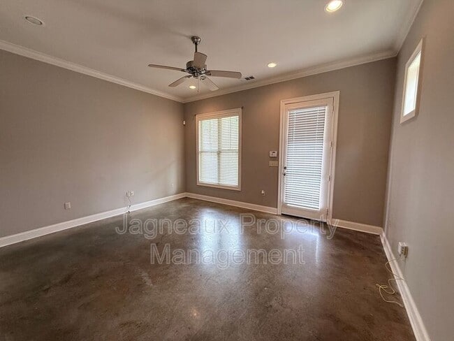 Building Photo - 108 Shallowford Dr