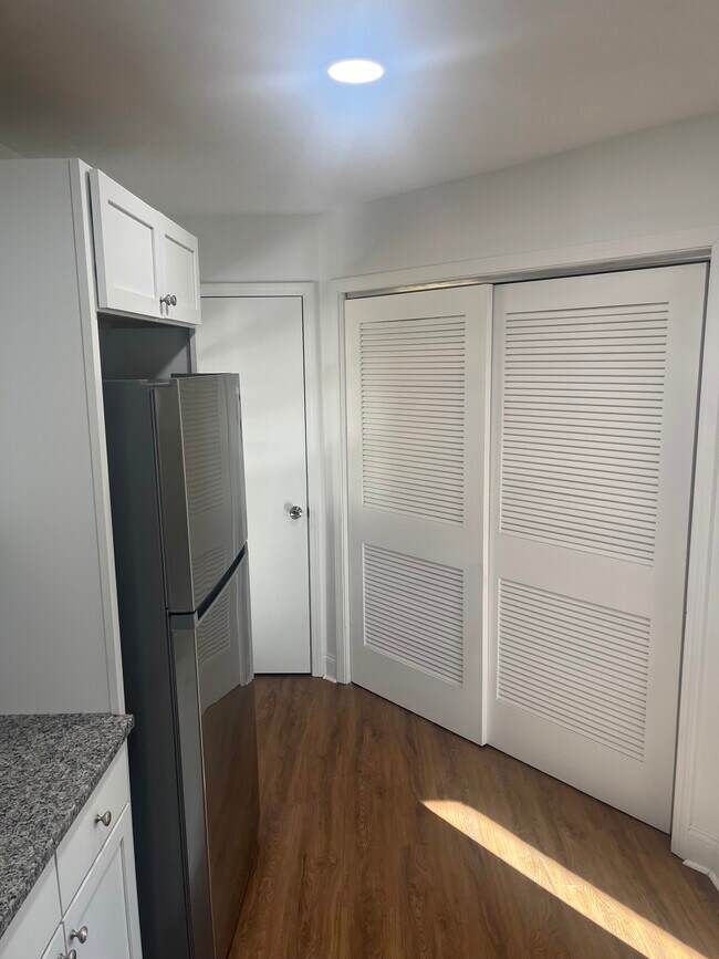 Foto del edificio - 106 Larry St