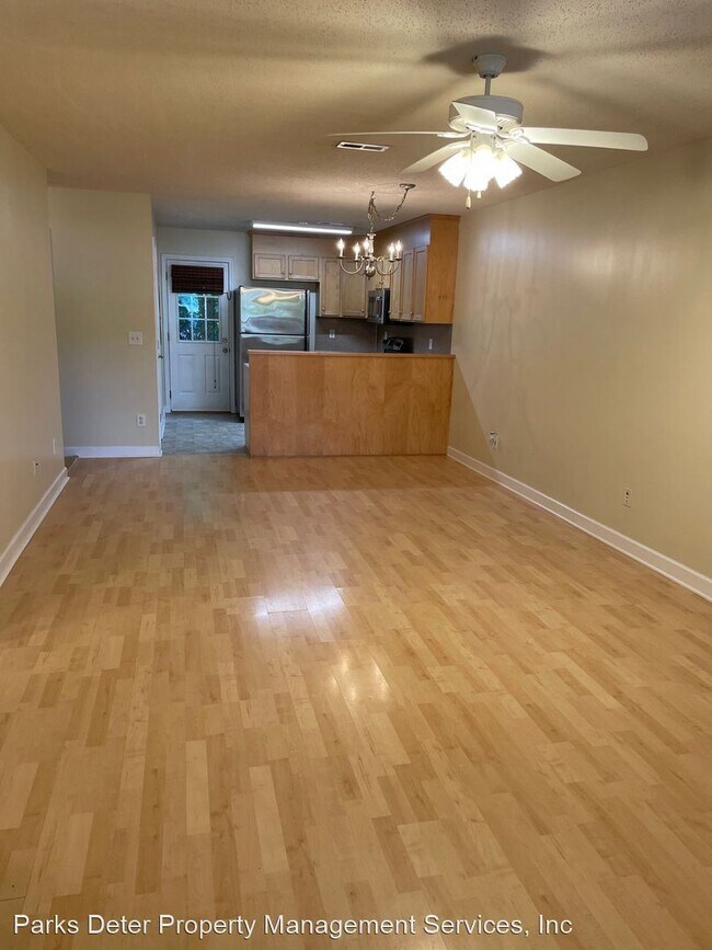 Foto del edificio - 3 br, 2 bath House - 889 Valiant Drive