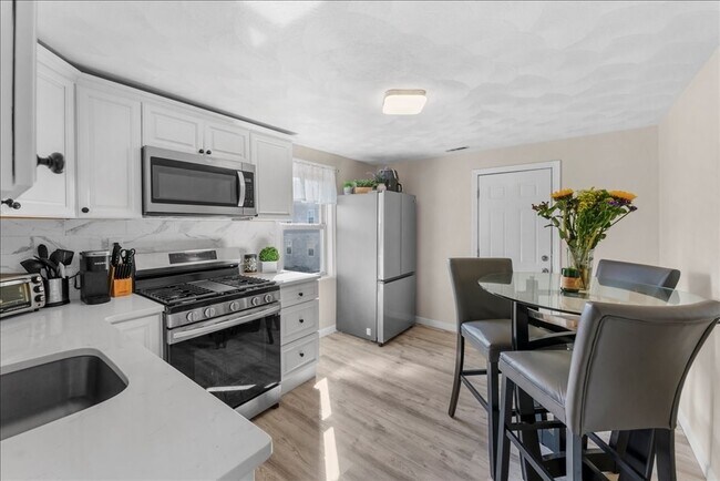 Foto del edificio - 49 Massasoit Ave