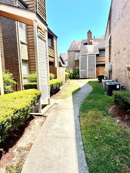 Photo - 10202 Forum Park Dr Apartment