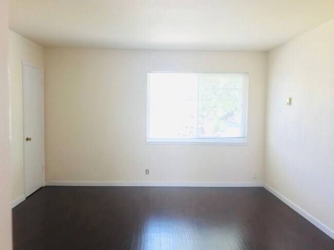 Foto del edificio - 1273-1279 Parkington