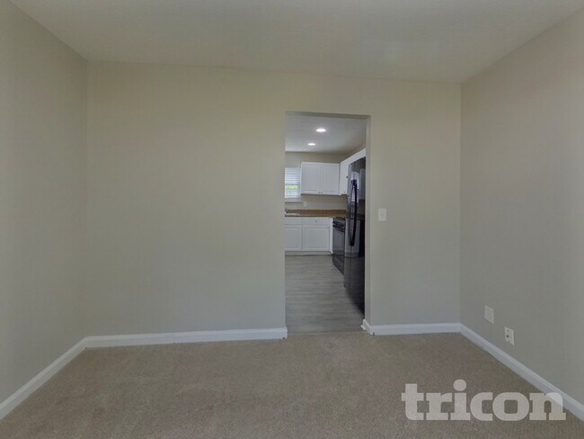 Foto del edificio - 1030 Riverclift Dr