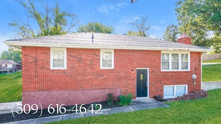 Primary Photo - 5001 N Wheeling Ave