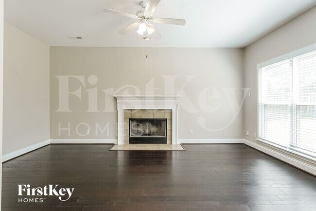 Foto del edificio - 531 Forest Lakes Dr