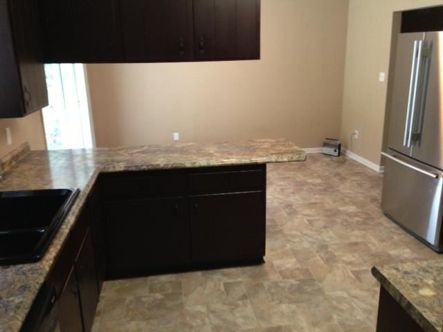 Building Photo - 1601 Salmon Dr