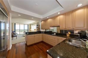 Foto del edificio - 8930 Bay Colony Dr
