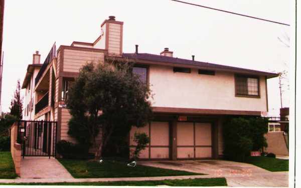 Primary Photo - 11431 Gale Ave
